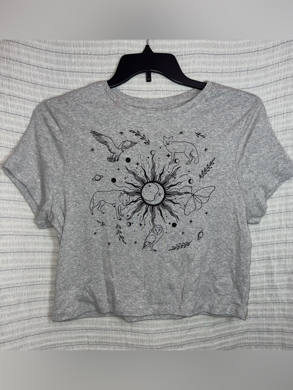 No Boundaries Light Heather Gray Tee with Subtle Graphics